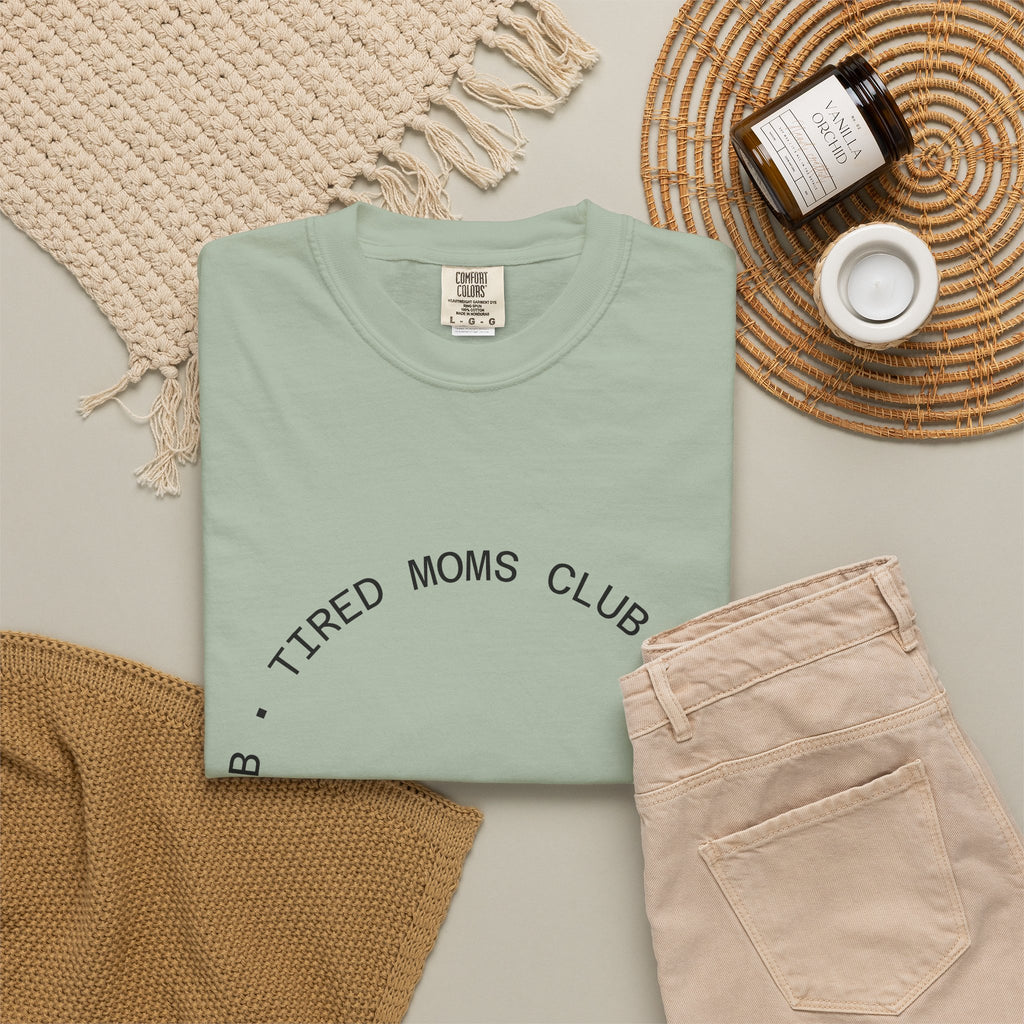 T-shirt — "Tired Moms Club" Minimal Circle Graphic